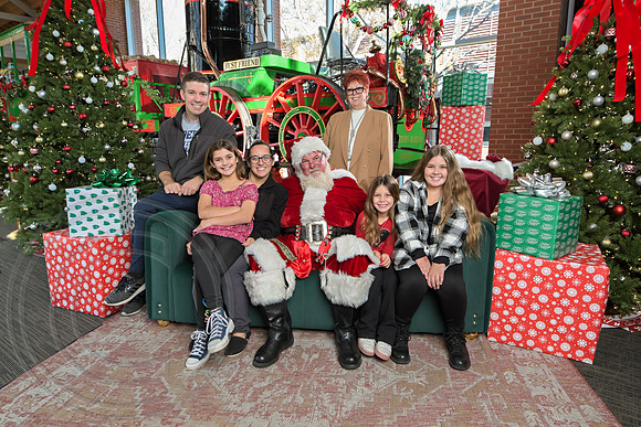 The Charleston Santa 2024-Dec14-2527