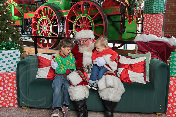 The Charleston Santa 2024-Dec14-2353