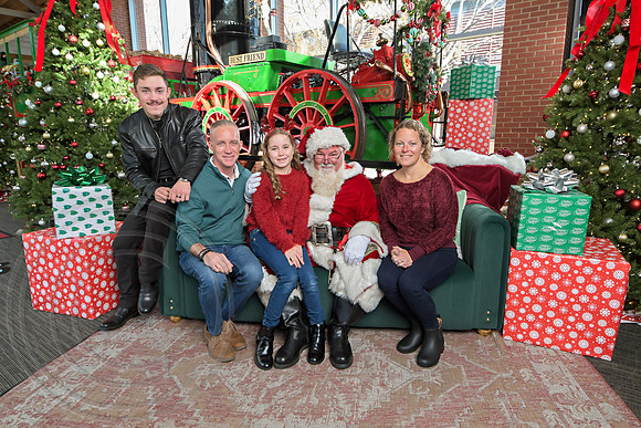 The Charleston Santa 2024-Dec15-2903