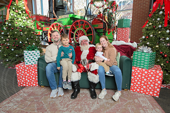 The Charleston Santa 2024-Dec14-2463