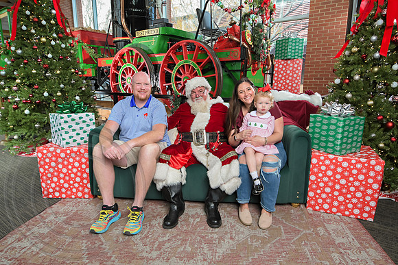 The Charleston Santa 2024-Dec15-2991