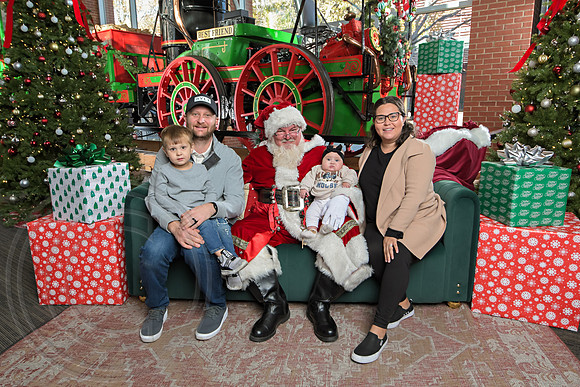 The Charleston Santa 2024-Dec7-1685