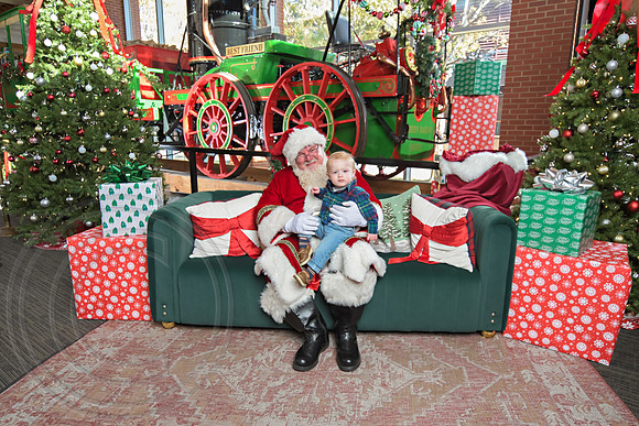 The Charleston Santa 2024-Dec1-0931