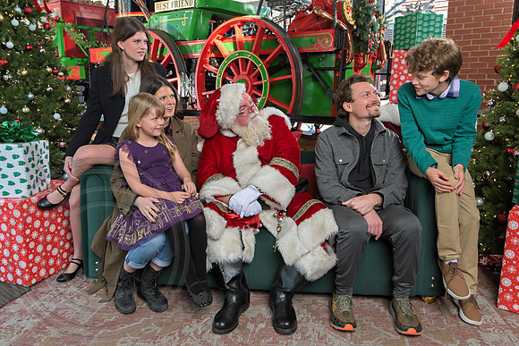 The Charleston Santa 2024-Dec22-3884