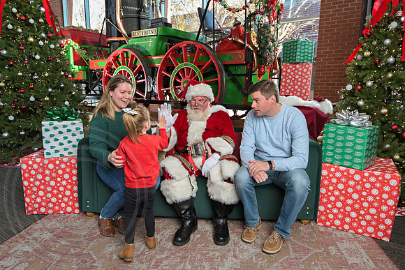 The Charleston Santa 2024-Dec14-2356