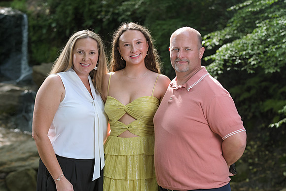 RKPhoto-2024-FallsPark-PromPics-61