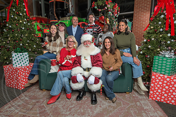 The Charleston Santa 2024-Dec10-2326