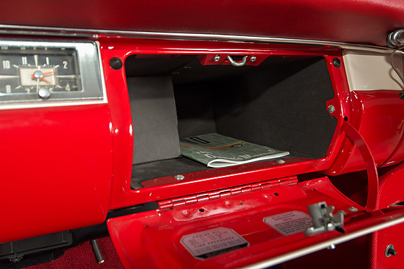 RKPhoto-1957FordFairlane-068
