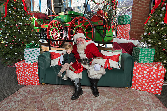 The Charleston Santa 2024-Dec21-3196
