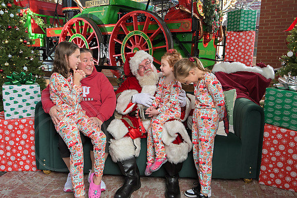 The Charleston Santa 2024-Dec14-2390