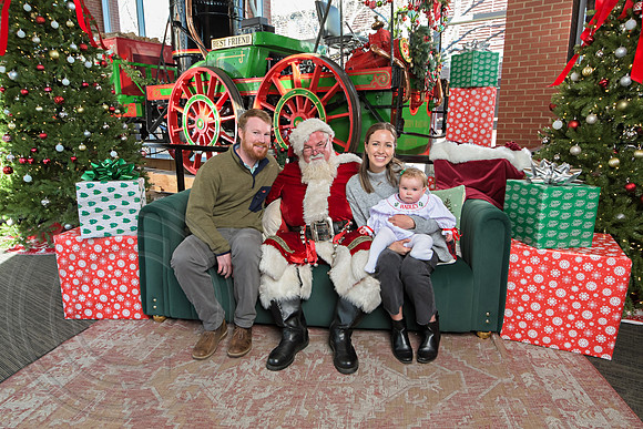 The Charleston Santa 2024-Dec22-3891