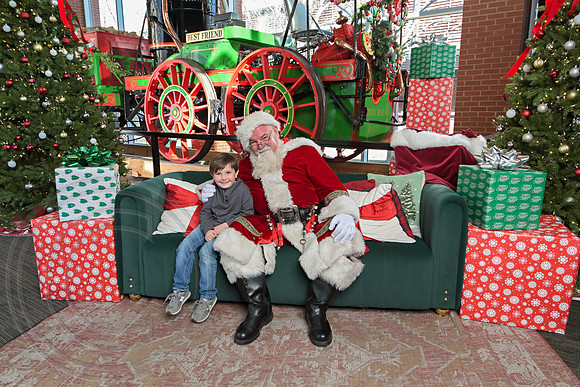 The Charleston Santa 2024-Dec22-3836