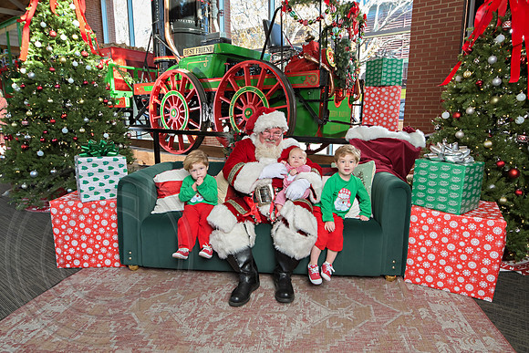 The Charleston Santa 2024-Dec14-2442