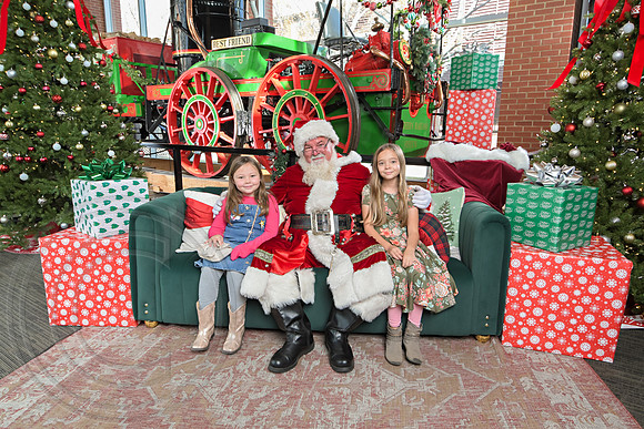 The Charleston Santa 2024-Dec15-2948