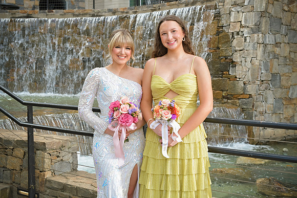RKPhoto-2024-FallsPark-PromPics-130