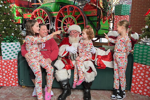 The Charleston Santa 2024-Dec14-2389