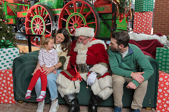The Charleston Santa 2024-Dec22-3971