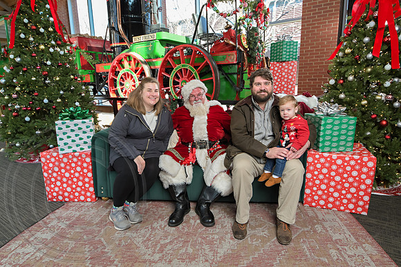 The Charleston Santa 2024-Dec22-3812