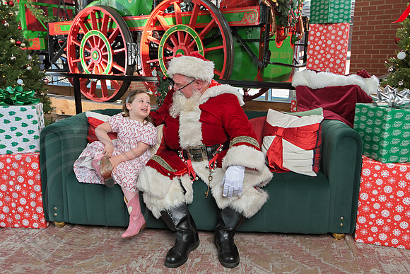 The Charleston Santa 2024-Dec22-3873