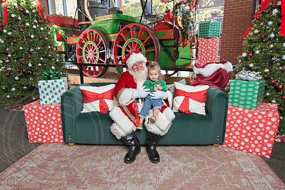 The Charleston Santa 2024-Dec1-0882