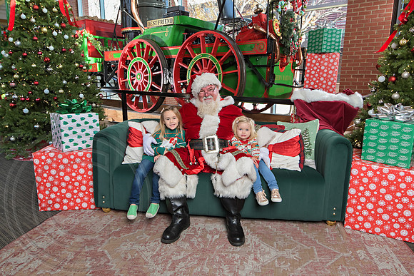 The Charleston Santa 2024-Dec15-2808