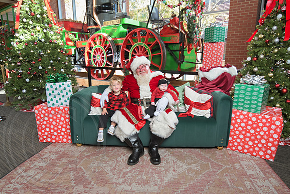 The Charleston Santa 2024-Dec1-0948