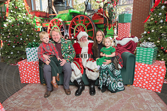 The Charleston Santa 2024-Dec1-0935
