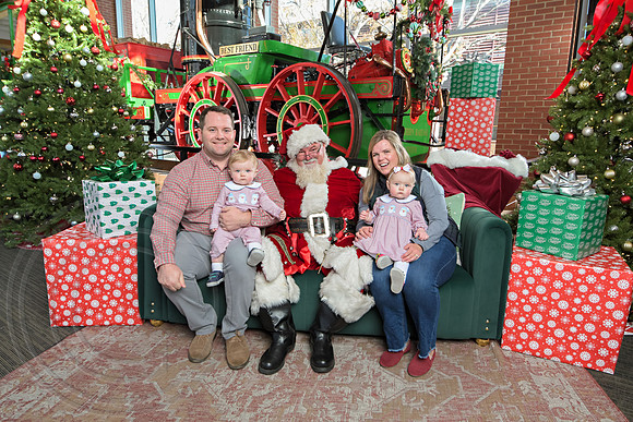 The Charleston Santa 2024-Dec15-2849