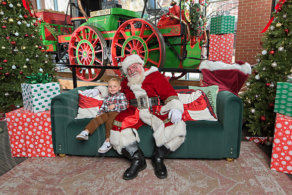 The Charleston Santa 2024-Dec15-2983