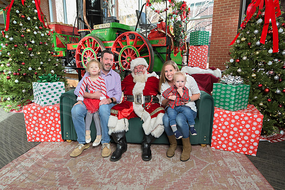 The Charleston Santa 2024-Dec15-2988
