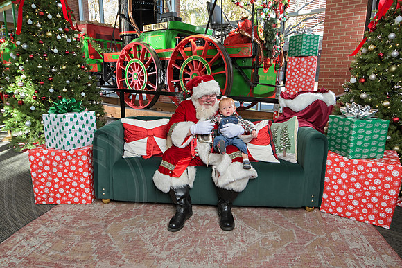 The Charleston Santa 2024-Dec7-1623