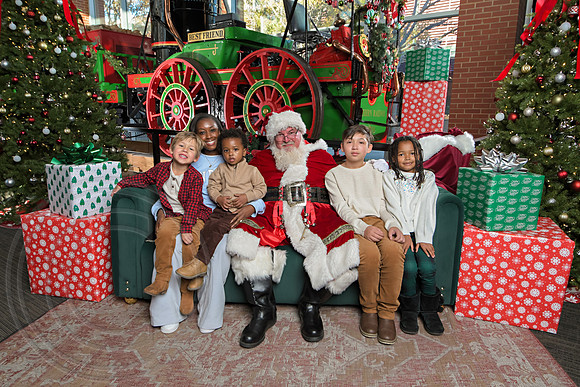 The Charleston Santa 2024-Dec7-1759