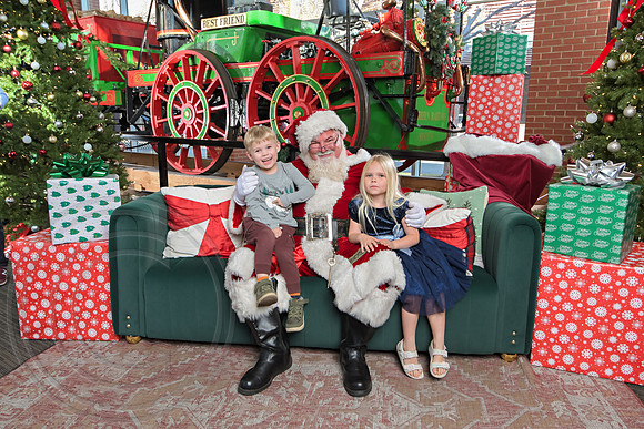 The Charleston Santa 2024-Dec15-3036
