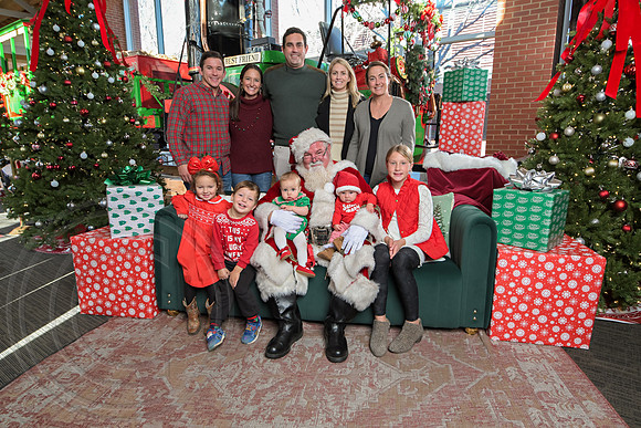 The Charleston Santa 2024-Dec22-4004