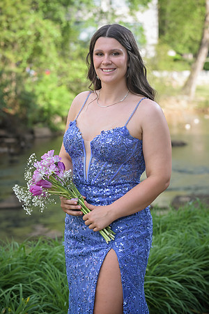 RKPhoto-2024-FallsPark-PromPics-83