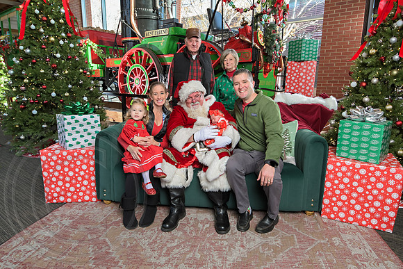 The Charleston Santa 2024-Dec15-2781