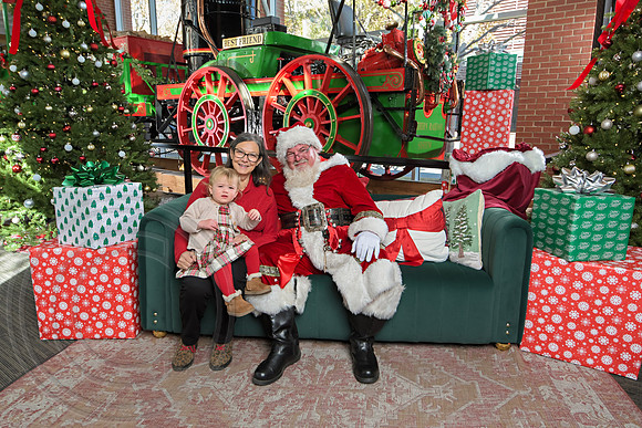 The Charleston Santa 2024-Dec7-1594