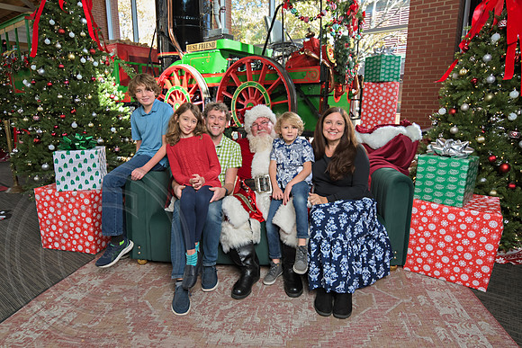 The Charleston Santa 2024-Dec1-1000