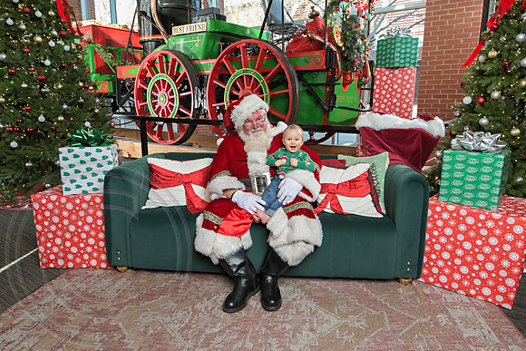 The Charleston Santa 2024-Dec15-3076