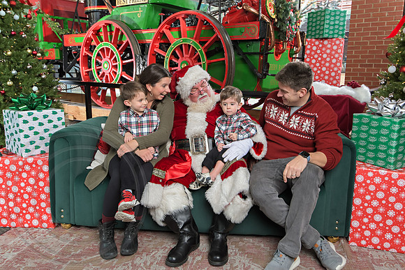 The Charleston Santa 2024-Dec15-2971
