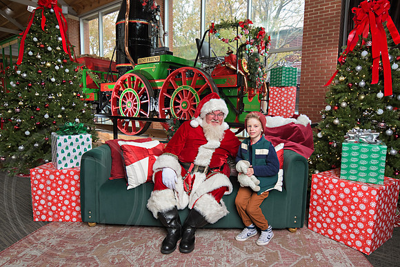 The Charleston Santa 2024-Nov29-0001