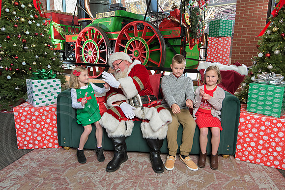 The Charleston Santa 2024-Dec15-2799