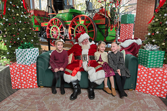 The Charleston Santa 2024-Dec7-1582