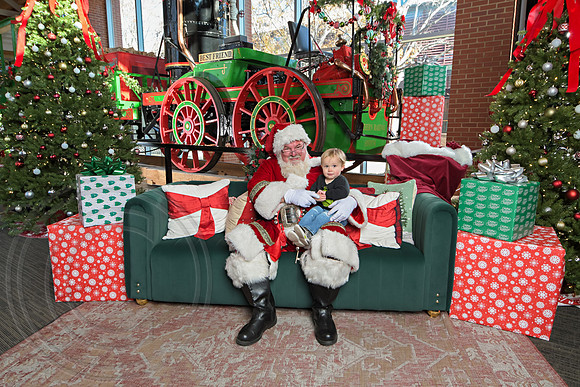The Charleston Santa 2024-Dec14-2415