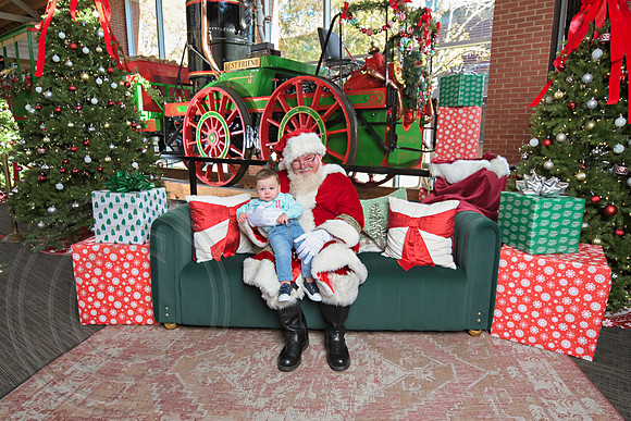 The Charleston Santa 2024-Nov30-0485