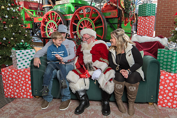 The Charleston Santa 2024-Dec22-3951