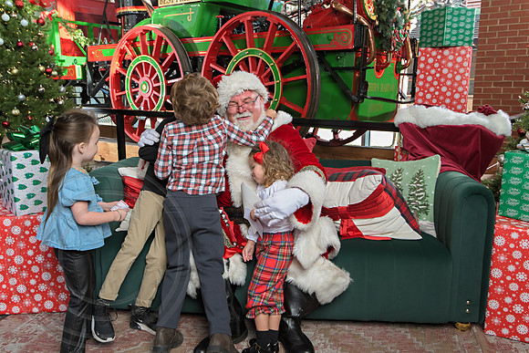 The Charleston Santa 2024-Dec15-2843