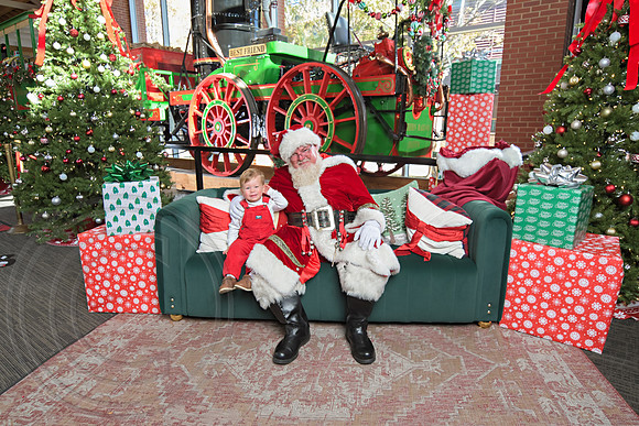 The Charleston Santa 2024-Dec1-0945