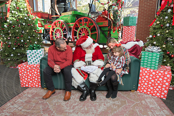 The Charleston Santa 2024-Dec1-0925