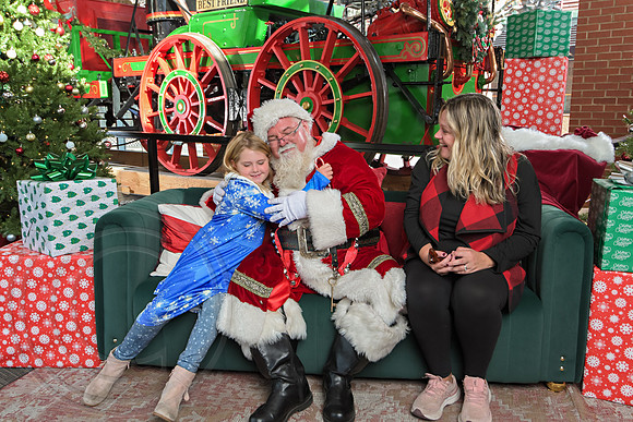 The Charleston Santa 2024-Dec15-2897